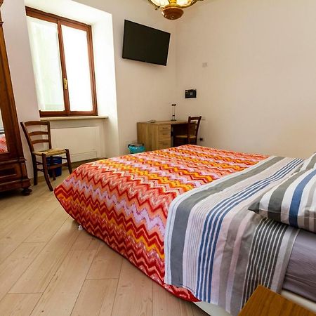 קסטלארו La Colomba B&B מראה חיצוני תמונה