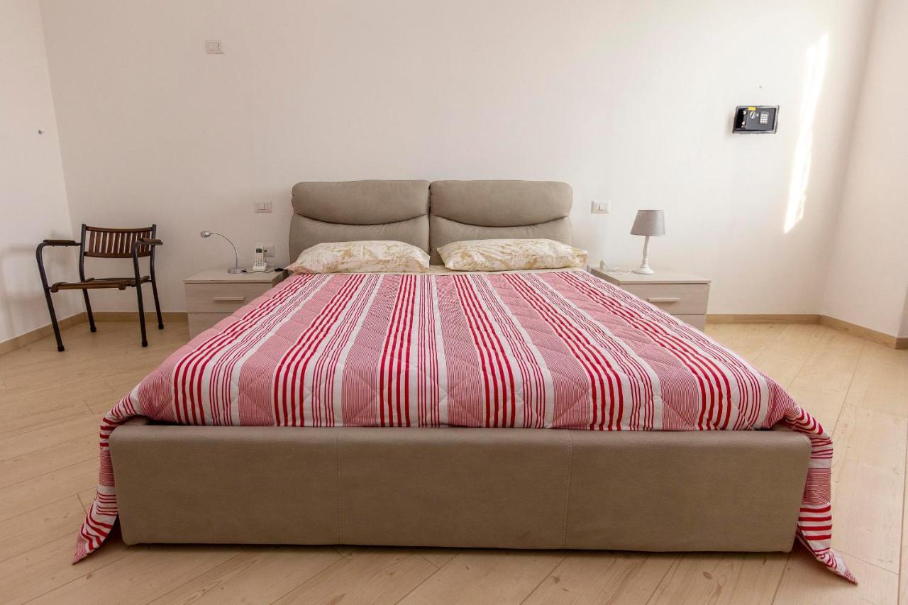 קסטלארו La Colomba B&B מראה חיצוני תמונה