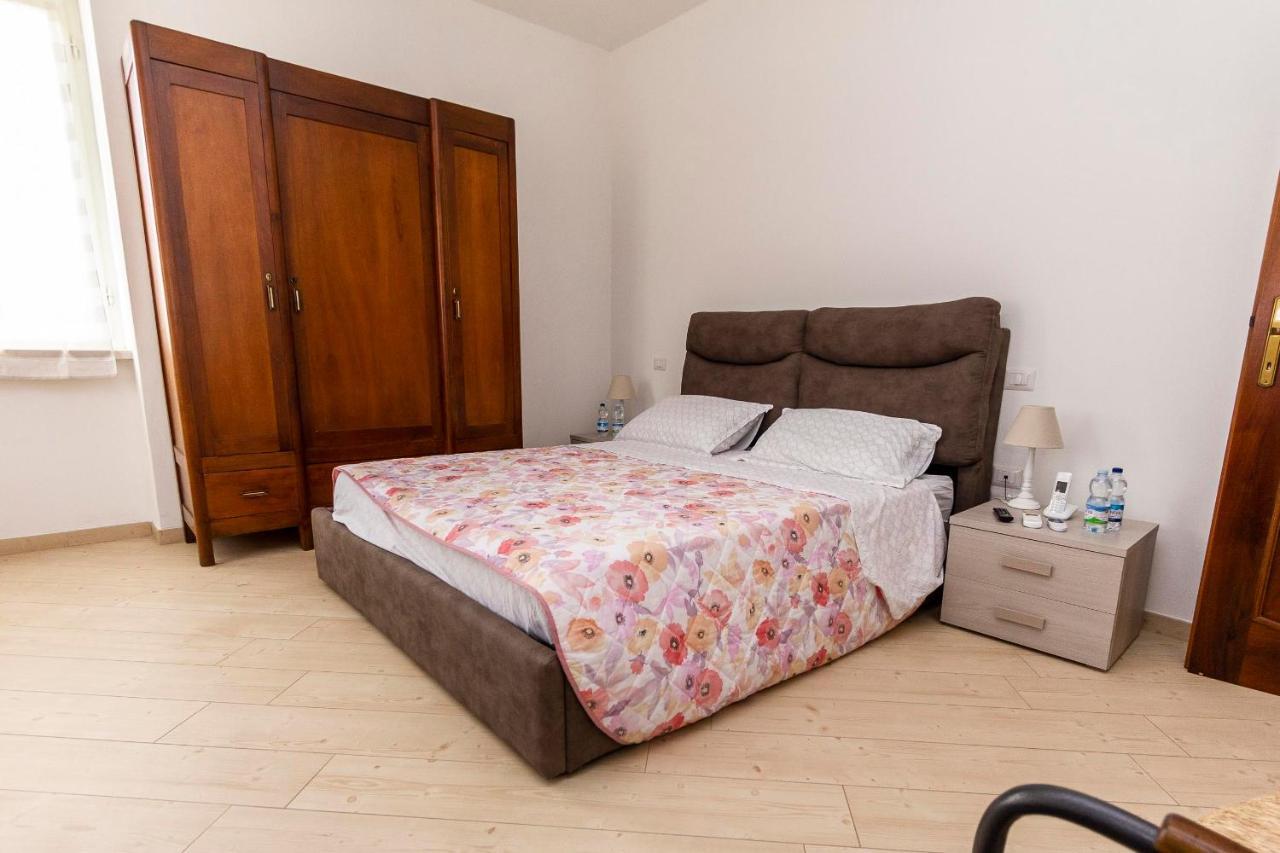 קסטלארו La Colomba B&B מראה חיצוני תמונה